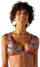 Load image into Gallery viewer, Model Front: Blueman Top Top Riviera Palmar