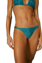 Load image into Gallery viewer, Gallery: Blueman Bottom Bottom Acqua Areal