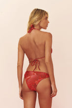 Load image into Gallery viewer, Model Back: Blueman Bottom Bottom Guara Cuba