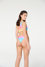 Load image into Gallery viewer, Model Back: Blueman Bottom Bottom Ubatuba Rio Degrade Mentos