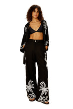 Load image into Gallery viewer, Image 03: Blueman Kaftans / Cover Ups Kimono Barrado Preto