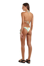 Load image into Gallery viewer, Model Back: Blueman Bottom Bottom New Db Delta Granita