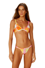 Load image into Gallery viewer, Model Front: Blueman Set Set Ritmo Iris