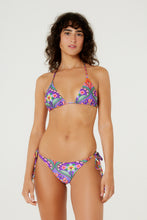 Load image into Gallery viewer, Image 05: Blueman Top Top Egito Nicole Apiculae