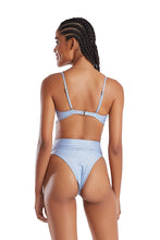 Load image into Gallery viewer, Model Back: Blueman Top Top Latino Color Azul