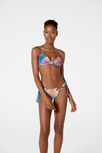 Load image into Gallery viewer, Model Front: Blueman Bottom Bottom Arpoador Indio