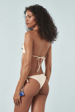 Load image into Gallery viewer, Model Back: Blueman Top Top Off-White Cortininha-Bordado
