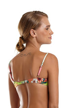 Load image into Gallery viewer, Image 05: Blueman Top Top Prainha Flower Power