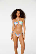 Load image into Gallery viewer, Model Front: Blueman Top Top Surfista Tahiti 1972