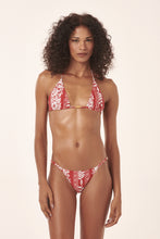 Load image into Gallery viewer, Model Front: Blueman Bottom Bottom Barrado-Paraiso Rj