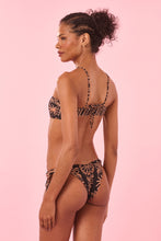 Load image into Gallery viewer, Model Back: Blueman Bottom Bottom Aina Angel