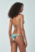 Load image into Gallery viewer, Model Back: Blueman Top Top Havai-Rio Inside-Double