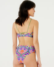 Load image into Gallery viewer, Model Back: Blueman Bottom Bottom Surfista Belle Apiculae