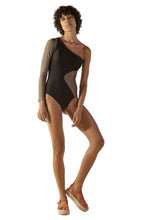 Load image into Gallery viewer, Image 08: Blueman One-Piece Ornamento Caramel Preto