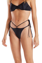 Load image into Gallery viewer, Image 08: Blueman Set Pepe Liso Preto