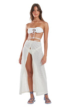 Load image into Gallery viewer, Model Front: Blueman Beach Skirt Saia Transpasse Buzios Cru