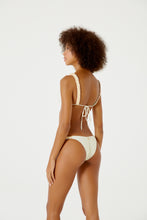 Load image into Gallery viewer, Model Back: Blueman Top Top Malibu Bordado Off White