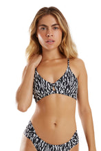 Load image into Gallery viewer, Gallery: Blueman Top Top Safari New Pacifico Pantera Negra