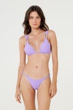 Load image into Gallery viewer, Model Front: Blueman Top Top Ubatuba Lilas