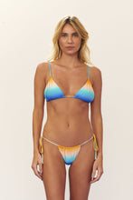 Load image into Gallery viewer, Model Front: Blueman Bottom Bottom Degrade-Summer Bel
