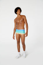 Load image into Gallery viewer, Model Front: Blueman Sunga / Boxer Sunga Army Degrade Mentos
