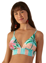 Load image into Gallery viewer, Model Front: Blueman Top Top Pacifico Levemente
