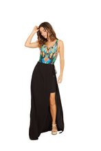 Load image into Gallery viewer, Model Front: Blueman Beach Skirt Clea Preto
