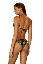 Load image into Gallery viewer, Model Back: Blueman Top Top Baile-Das-Araras Prata
