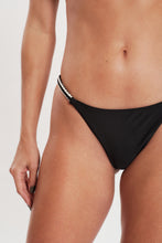 Load image into Gallery viewer, Image 05: Blueman Bottom Bottom Preto Macrame-Ponto-Basico
