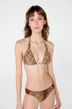 Load image into Gallery viewer, Model Front: Blueman Bottom Bottom Caribe New Pacifico Pintada
