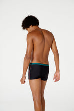 Load image into Gallery viewer, Model Back: Blueman Sunga / Boxer Sunga Berlim Malawi Preto
