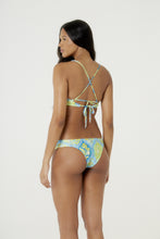 Load image into Gallery viewer, Model Back: Blueman Top Top Bardot Pacifico Polen
