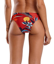 Load image into Gallery viewer, Model Back: Blueman Bottom Bottom Sum Havana
