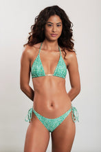 Load image into Gallery viewer, Model Front: Blueman Bottom Bottom Reflexo New-Fada
