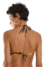 Load image into Gallery viewer, Image 07: Blueman Top Top Fox Bold Leafs
