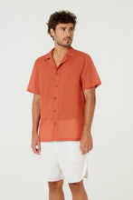 Load image into Gallery viewer, Model Front: Blueman T-Shirt For Men Camisa Free Soft Marrom
