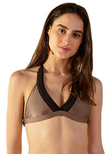 Load image into Gallery viewer, Gallery: Blueman Top Top Matelasse Caramelo Preto
