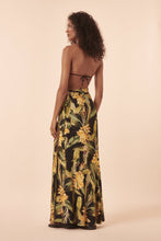 Load image into Gallery viewer, Model Back: Blueman Beach Skirt Musa Mambo
