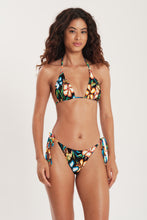 Load image into Gallery viewer, Model Front: Blueman Bottom Bottom Coquetel Inside-Double
