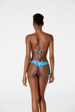 Load image into Gallery viewer, Model Back: Blueman Bottom Bottom Arpoador Indio
