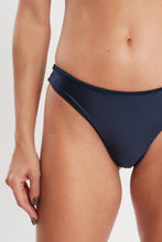 Load image into Gallery viewer, Image 06: Blueman Bottom Bottom Navy-Blue Arriba
