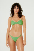 Load image into Gallery viewer, Model Front: Blueman Top Top Pepe New Fox Verde
