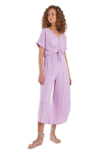 Load image into Gallery viewer, Model Front: Blueman Beach Top Blusa Laco Botoes Liso Roxo
