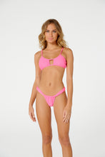 Load image into Gallery viewer, Model Front: Blueman Top Top Catita Super Neon Rosa
