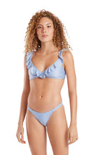 Load image into Gallery viewer, Model Front: Blueman Top Top Hula Azul
