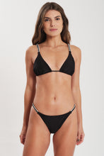 Load image into Gallery viewer, Model Front: Blueman Bottom Bottom Preto Macrame-Ponto-Basico
