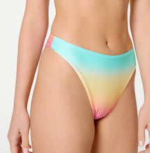 Load image into Gallery viewer, Image 06: Blueman Bottom Bottom Ubatuba Rio Degrade Mentos
