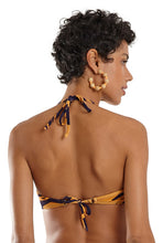 Load image into Gallery viewer, Image 11: Blueman Top Top Fox Bold Leafs
