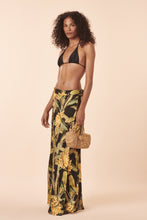 Load image into Gallery viewer, Image 03: Blueman Beach Skirt Musa Mambo
