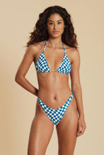 Load image into Gallery viewer, Model Front: Blueman Bottom Bottom Xadrez Dri
